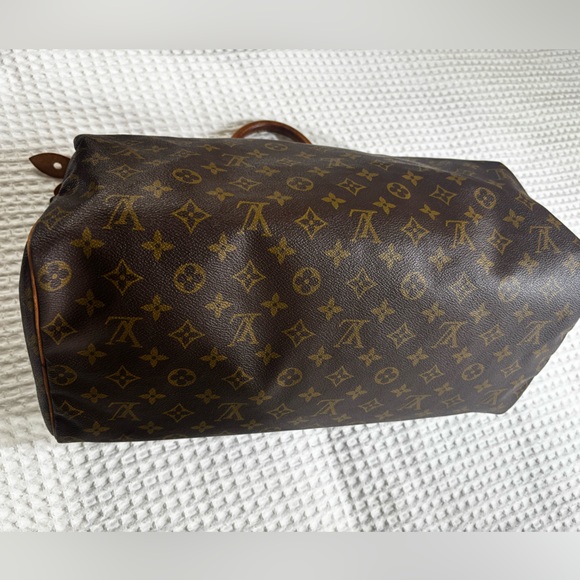 Louis Vuitton Monogram Speedy 40 ✨ - Picture 12 of 14